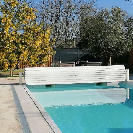 La Resiniere Bed & Breakfast แซลส์ล ภายนอก รูปภาพ