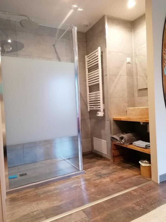 La Resiniere Bed & Breakfast แซลส์ล ภายนอก รูปภาพ