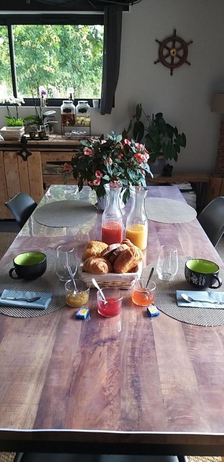 La Resiniere Bed & Breakfast แซลส์ล ภายนอก รูปภาพ